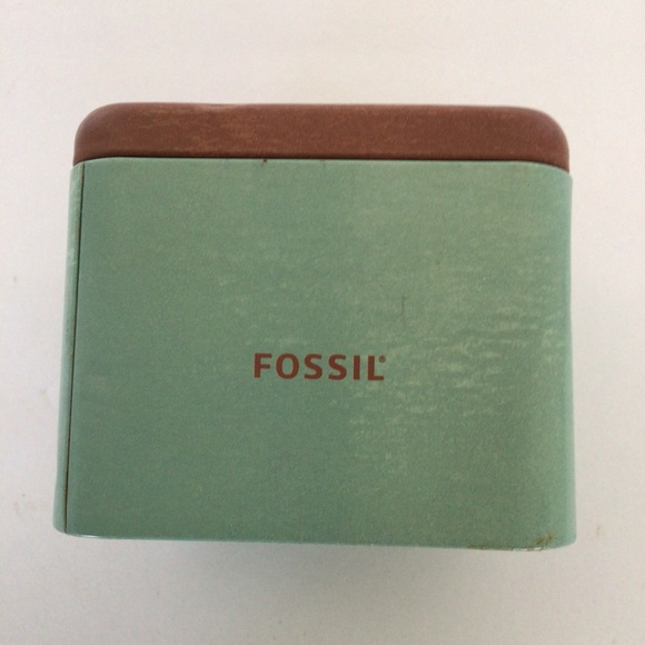 FOSSIL RETRO WATCH TIN BOX - Picture 6 of 9